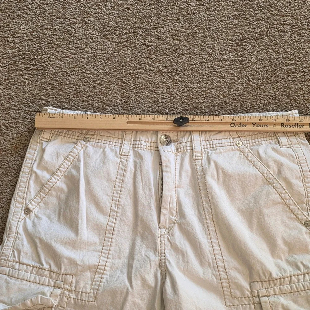 True Religion Mens White Cargo‎ Shorts Big T Contrast Stitch Frayed Hem Size 36